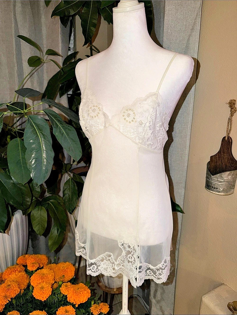 Victoria'Small Secret Lace Chemise in White Size Small Like New